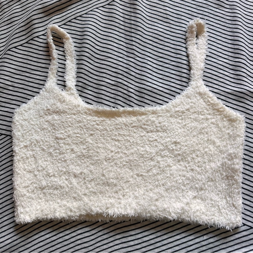 Skims cozy knit fuzzy white cropped tank size L/XL